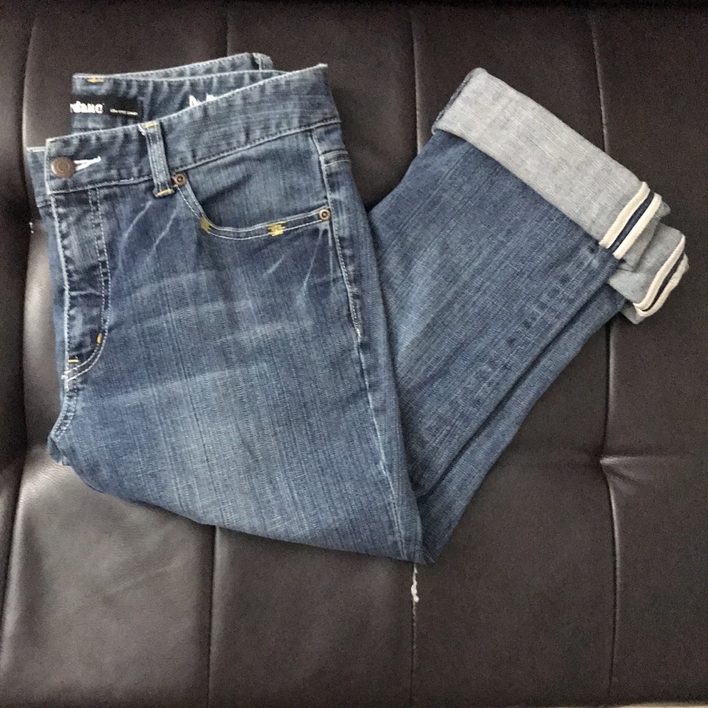 Giordano Low Rise Capri Dark Blue Jean Waist: 29”